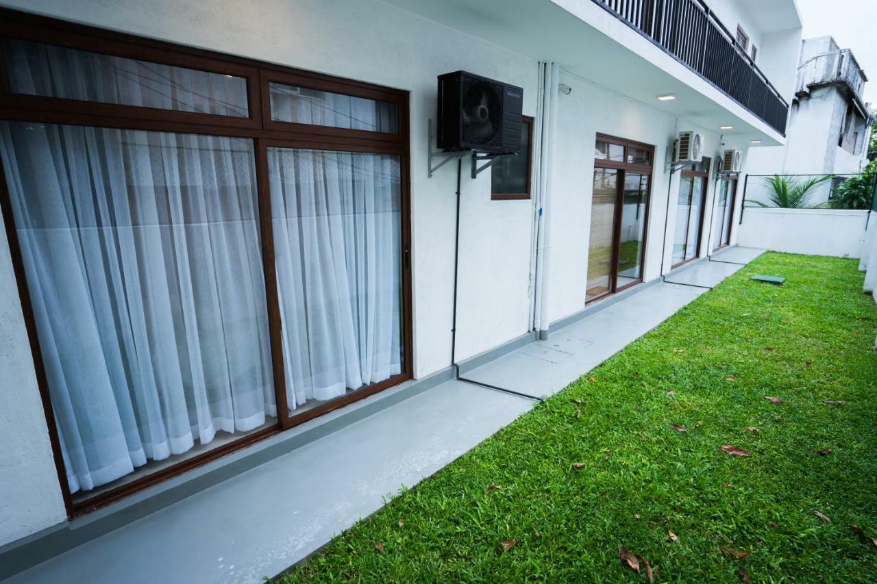 Kozy B&B Dehiwala-Mount Lavinia Exteriör bild