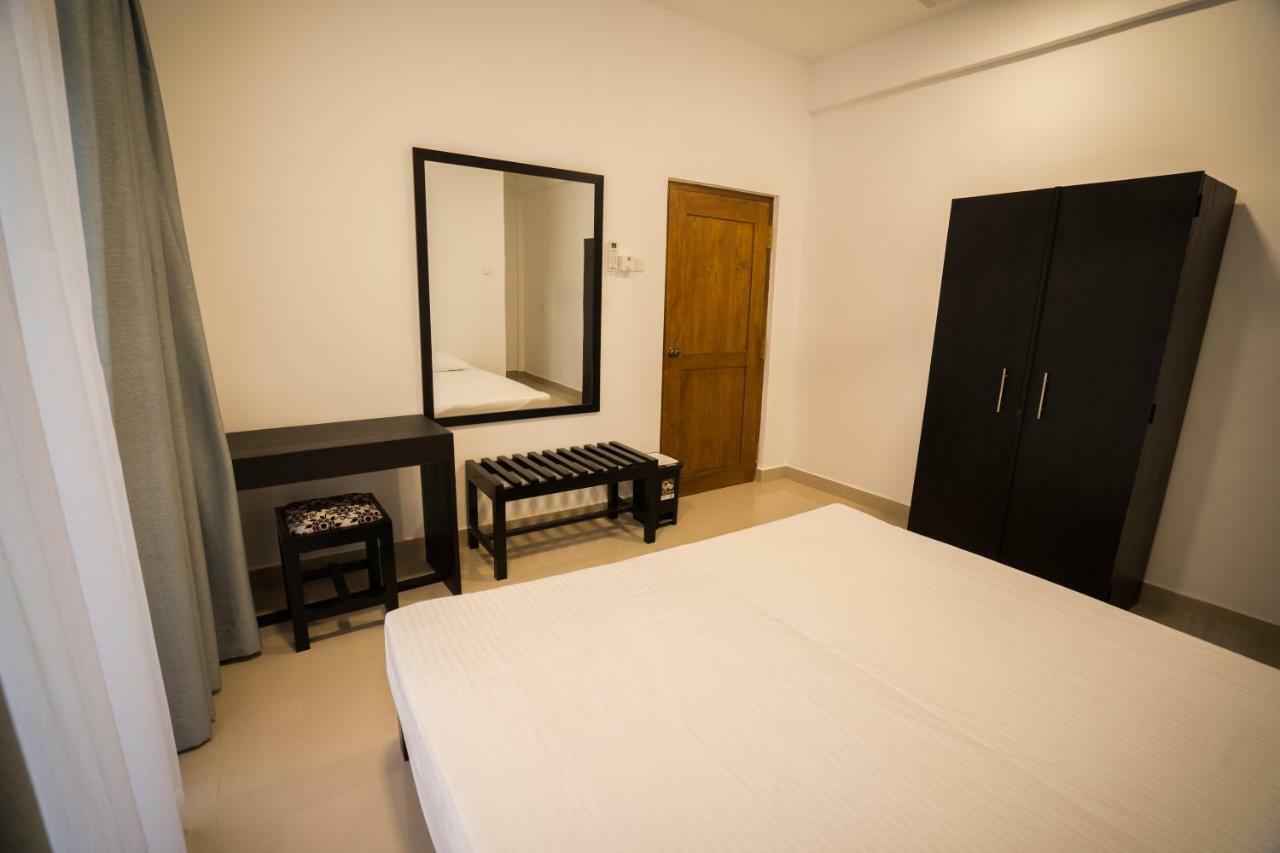 Kozy B&B Dehiwala-Mount Lavinia Exteriör bild